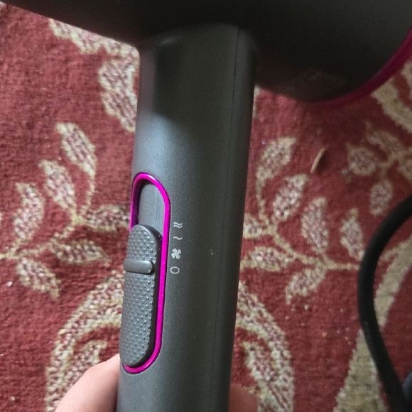 Hairdryer - Picture 2 of 2